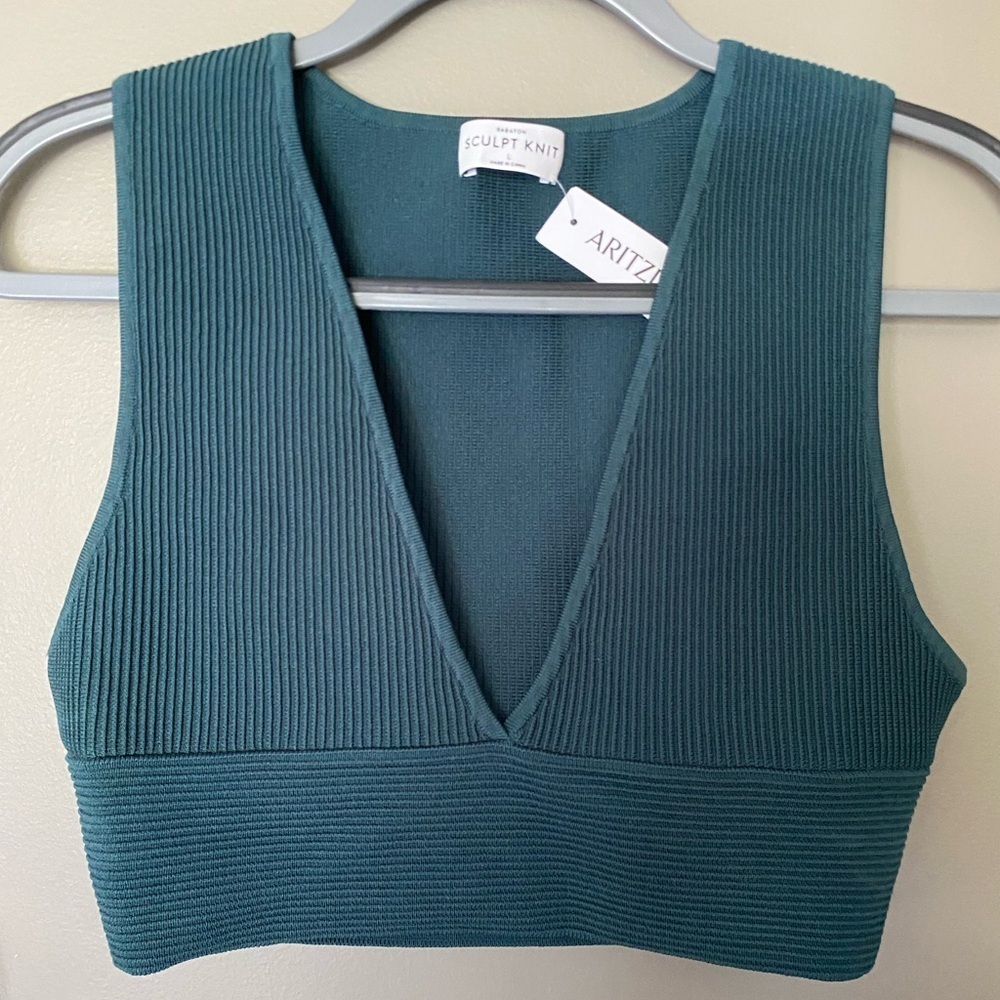 NWT ARTIZIA x BABATON Sculpt Knit Deep V Neck Green Tank Size Large - Picture 7 of 10